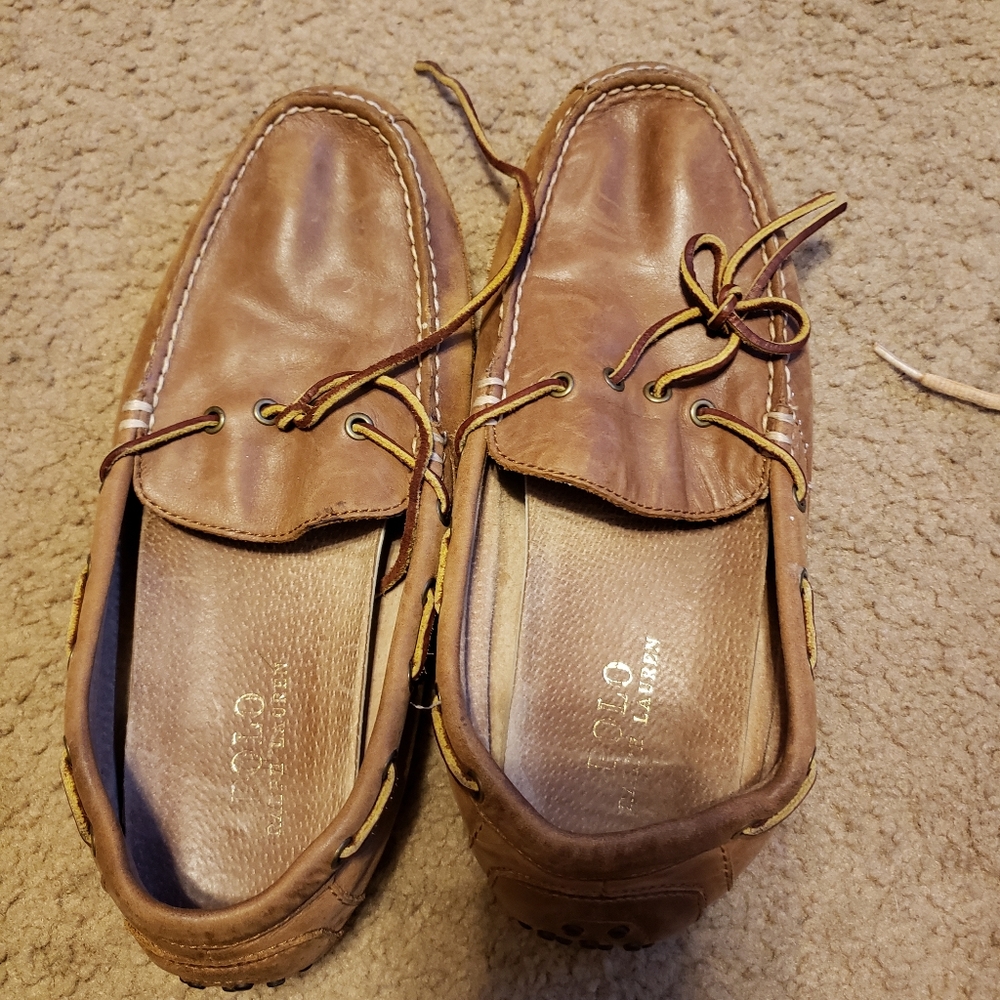 Casual shoes